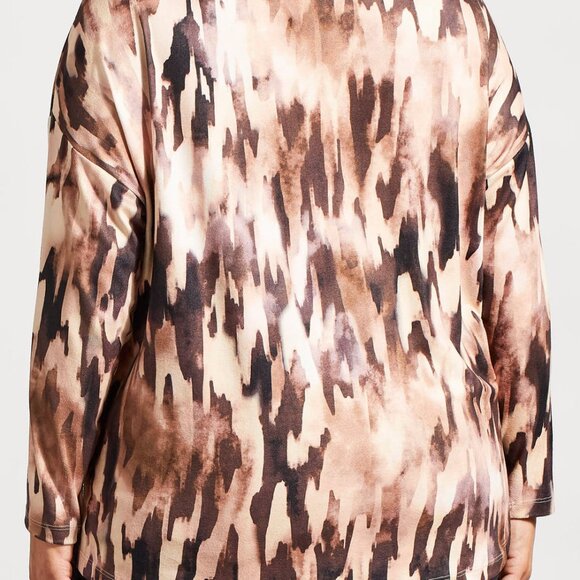 Plus size tunic top - Picture 3 of 4